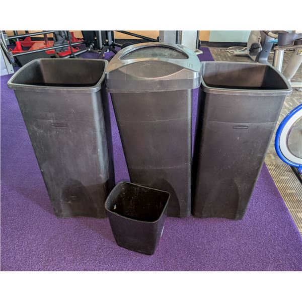 ONSITE: LOT OF 3 RUBBERMAID TRASHCANS W/ LIDS & 1
