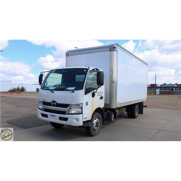 2015 HINO 195 CABOVER 18' BOX TRUCK