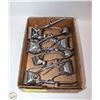 Image 1 : FLAT OF 9 PAIRS OF HAIR CLIPPERS