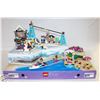 Image 1 : LEGO FRIENDS DISPLAY 41324 & 41316 WITH