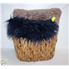 Image 1 : SHEEPSKIN & FAUX SHEEPSKIN WITH WOVEN BLANKET