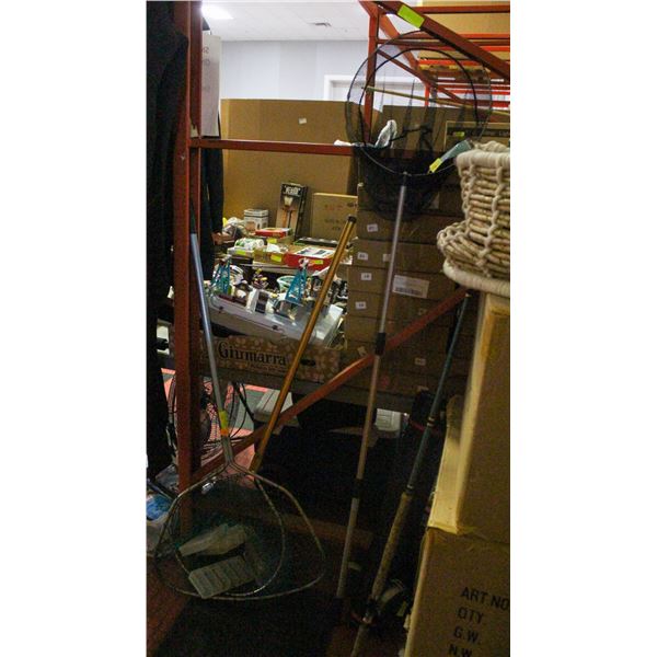 2 LG FISHING NETS+3 SMALL EMPTY PLASTIC LURE CASES