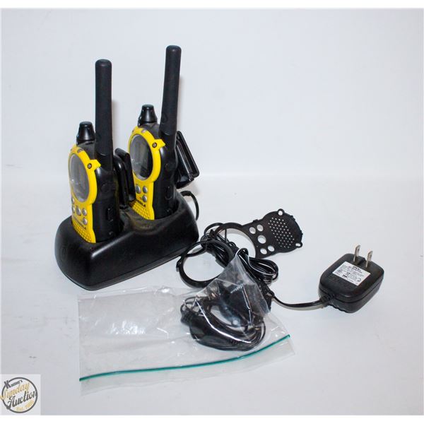 PAIR OF MOTOROLA WALKIE TALKIES W/ CHARGING