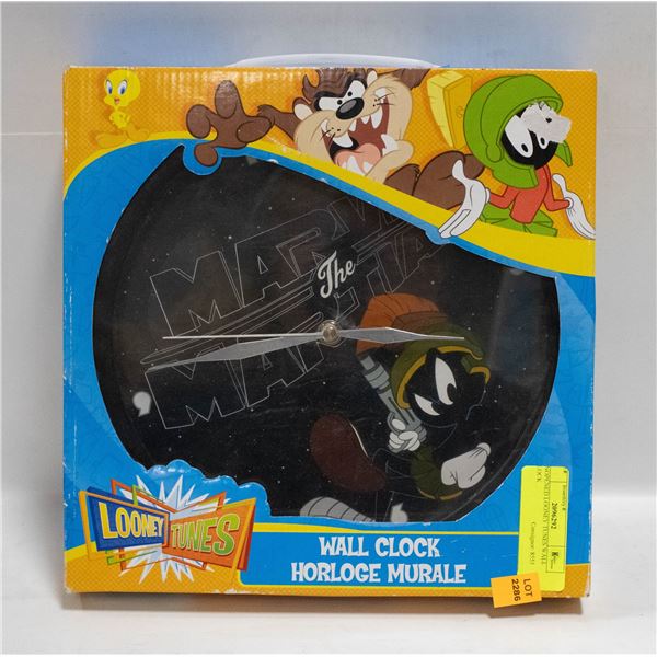 UNOPENED LOONEY TUNES WALL CLOCK