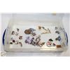 Image 1 : LAPEL PINS IN A LIDDED CONTAINER