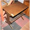 Image 1 : TABLE/ MAGAZINE RACK