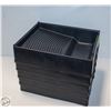Image 1 : 4 BENNETT PLASTIC PAINT TRAYS