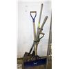 Image 1 : BUNDLE OF SHOVELS