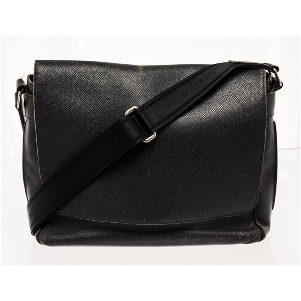 Louis Vuitton Black Taiga Leather Roman MM Messenger Bag