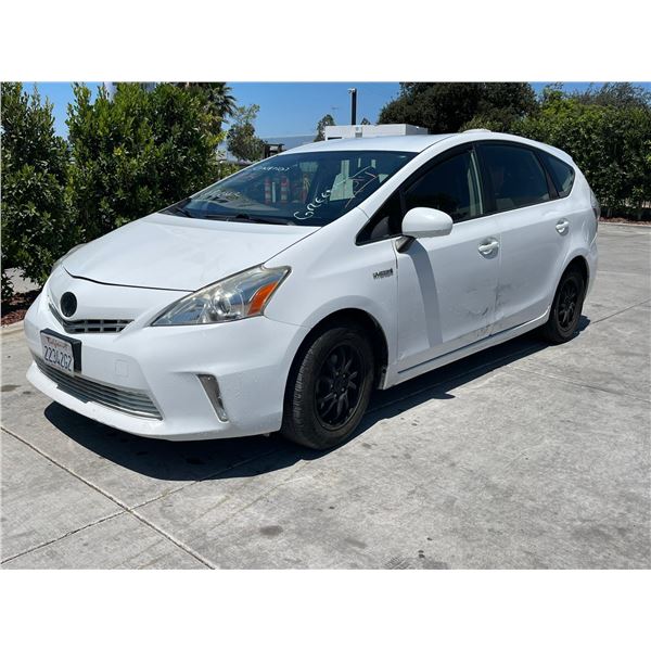 TOYT PRIUS 2014 SALV T/DONATION