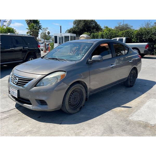 NISS VERSA 2013 APP  DUP/T-DON