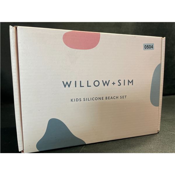 1 Willow+Sim Kids Silicone Beach Bucket/Toy Play Set - New