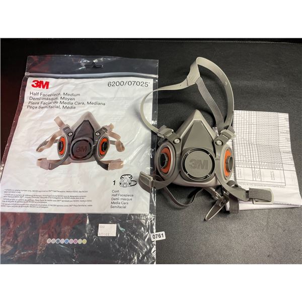 1 3M Half Facepiece Reusable Respirator Mask - Medium - New