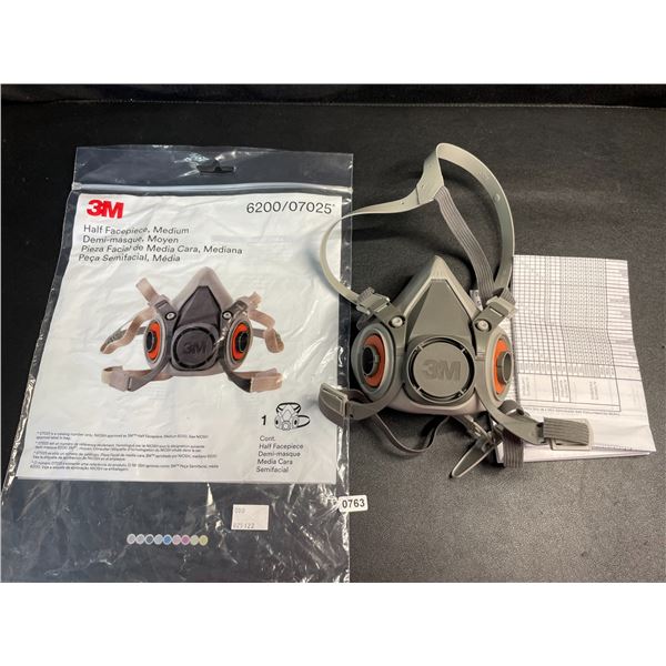 1 3M Half Facepiece Reusable Respirator Mask - Medium - New