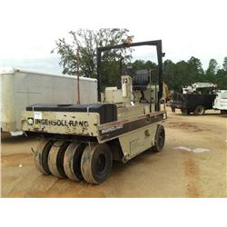 INGERSOLL-RAND PT-125R PNEUMATIC ROLLER