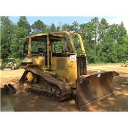 CAT D5M XL CRAWLER TRACTOR