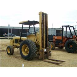 JOHN DEERE 380D FORKLIFT