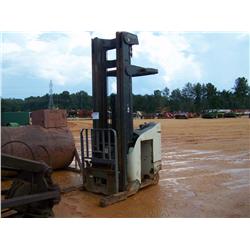 CROWN 5200 FORKLIFT