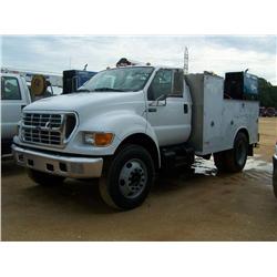 2003 FORD F650 S/A SERVICE TRUCK