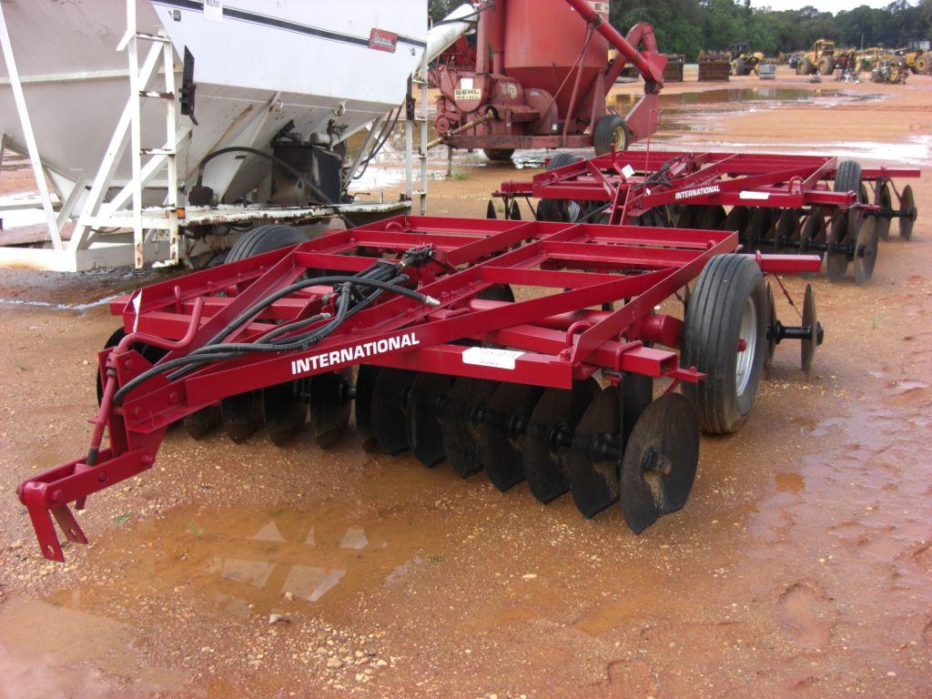 INTERNATIONAL 10' DISC HARROW J.M. Wood Auction Company, Inc.