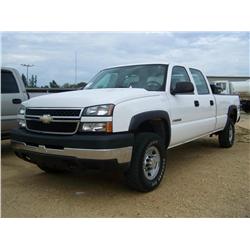 2006 CHEVROLET 2500 HD 4X4 PICKUP