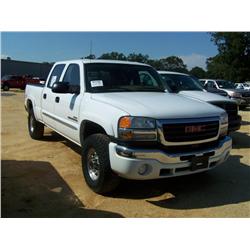 2005 GMC 2500 HD 4X4 PICKUP