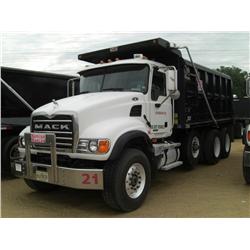 2006 MACK CV713 TRI-AXLE DUMP
