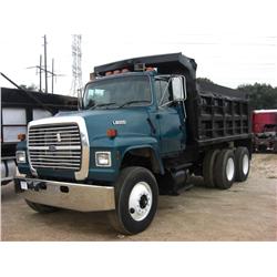 1996 FORD L8000 T/A DUMP