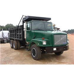 1992 VOLVO/GM T/A DUMP