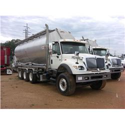 2006 INTERNATIONAL 7600 TRI-AXLE FEED TRUCK