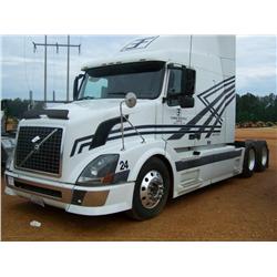 2003 VOLVO T/A TRUCK TRACTOR