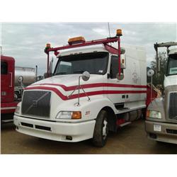 2001 VOLVO S/A TRUCK TRACTOR