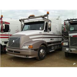 2001 VOLVO S/A TRUCK TRACTOR