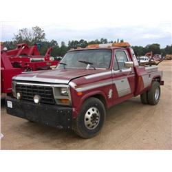 1986 FORD F350 S/A WRECKER