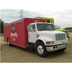 1992 IH 4700 VAN TRUCK
