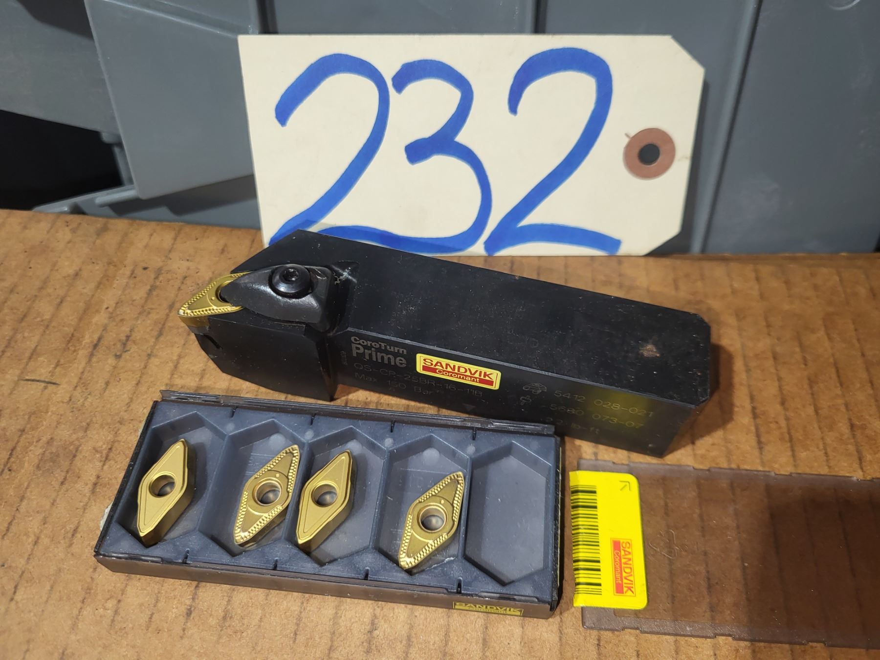 New SANDVIK Holder QS-CP-25BR-16 with Inserts(5) - Atelier STCG inc