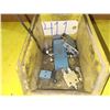 Image 1 : Box with Contain