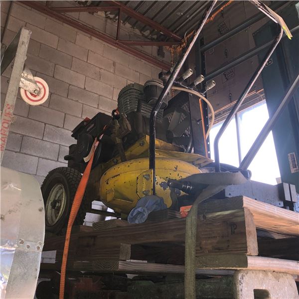 Briggs and Stratton Gas Compressor