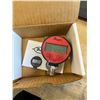 Image 1 : Pressure Gage (battery)