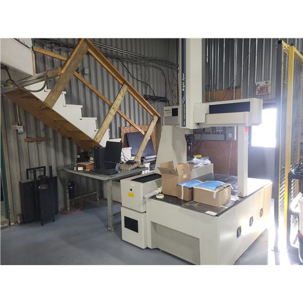 MITUTOYO BRIGHT APEX Cordinate Measuring Machine (program problem)