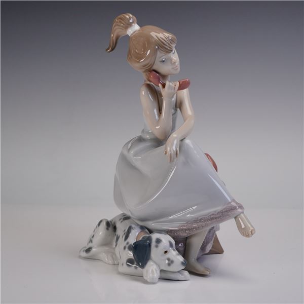 Lladro Figurine, Chit-Chat 1005466