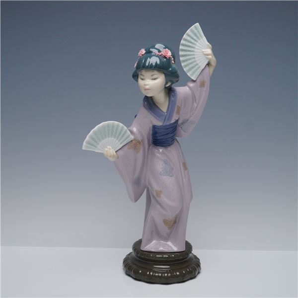 Lladro Figurine, Madame Butterfly 1004991