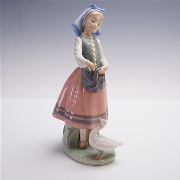 Lladro Porcelain Figurine Josepha Feeding Duck 01005201