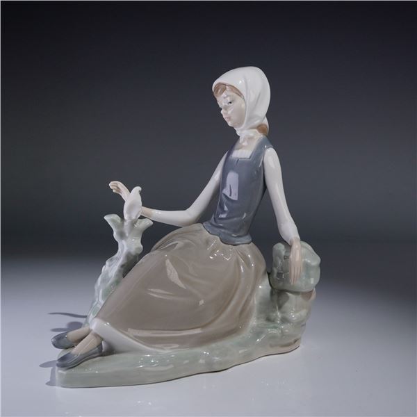 Lladro Porcelain Figurine Shepherdess with Dove 01004660