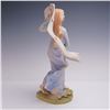 Image 2 : Goebel Porcelain Figurine Woman in Flowing Gown Ispanky