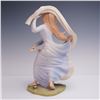 Image 3 : Goebel Porcelain Figurine Woman in Flowing Gown Ispanky