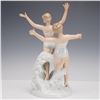 Image 4 : Wallendorf Porcelain Figurine, Two Girls in The Surf