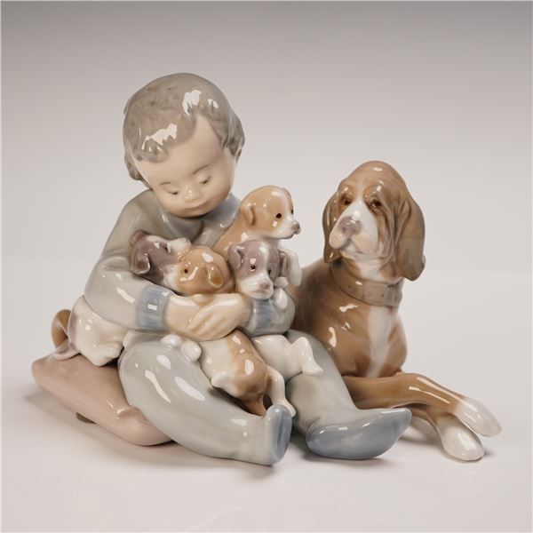 Lladro Porcelain Figurine, New Playmates 01005456