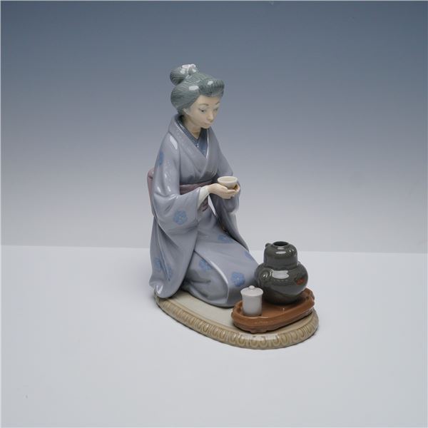 Lladro Figurine, August Moon 1005122