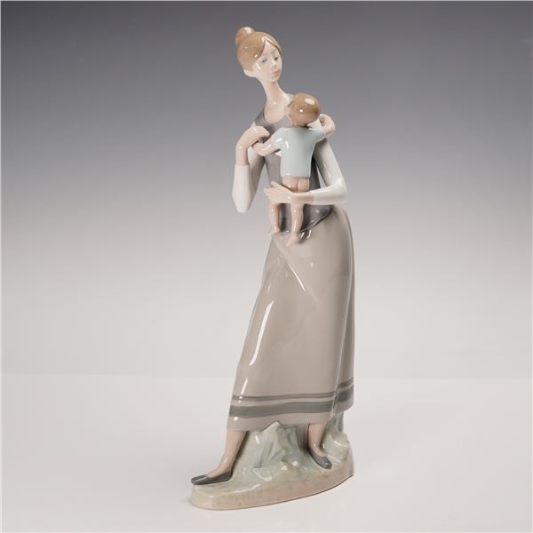 Lladro Porcelain Figurine, Mother and Child 1004701